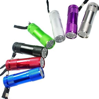 野外活動の使用小型ポケット 9 LED トーチの懐中電燈 AAAX3PCS、IP33