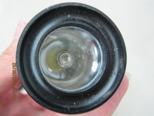 8771 30M の深さの防水クリー族 T6 の球根の懐中電燈専門 LED のダイビングは火をつけます