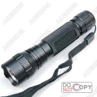 A lanterna elétrica conduzida tática dos lúmens 3.0V-4.2V do CE e do ROHS 600 com CREE T6 conduziu para atividades exteriores