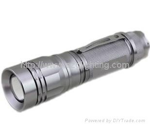 XML-T6 クリー族 10W 1200LUM の高く明るく再充電可能な、dimmable LED の懐中電燈のトーチ